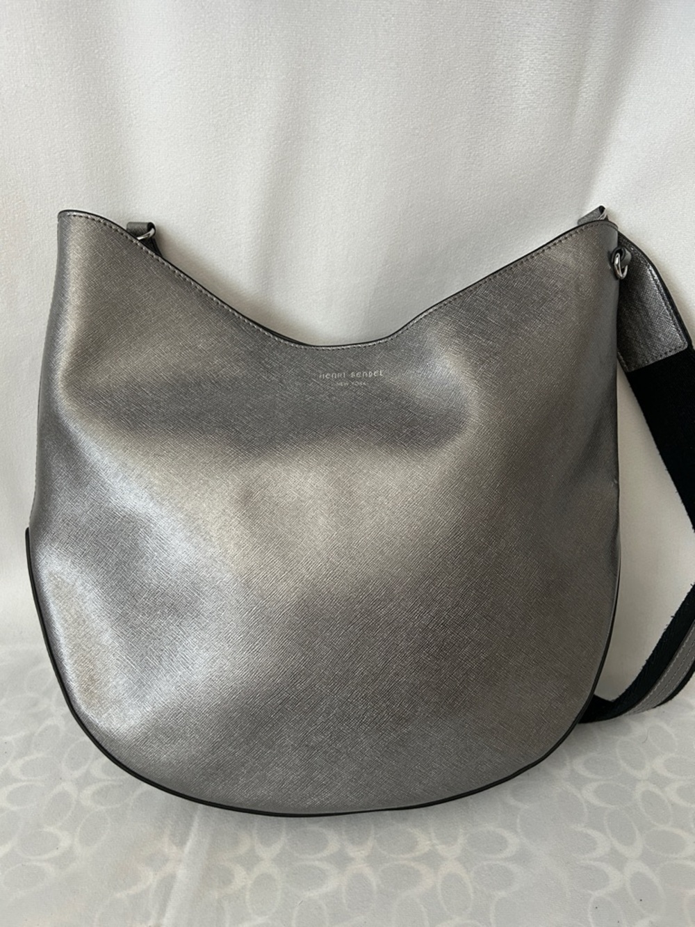 Henri Bendel Silver Gray Inner Pockets Detachable Strap Classic Shoulder Bag 🌺🌺 - Picture 2 of 10